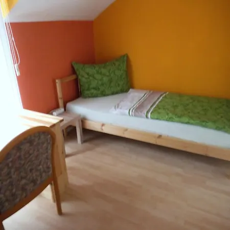 Monteurzimmer Emmerova Privatunterkunft Wiener Neustadt