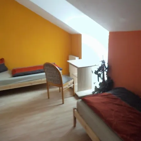 Privatunterkunft Monteurzimmer Emmerova *