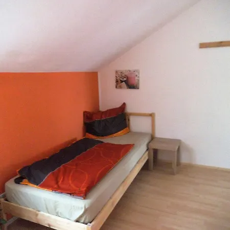 Privatunterkunft Monteurzimmer Emmerova