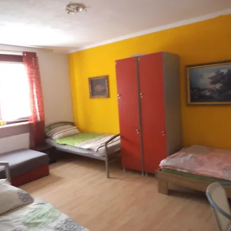 Privatunterkunft Monteurzimmer Emmerova Wiener Neustadt