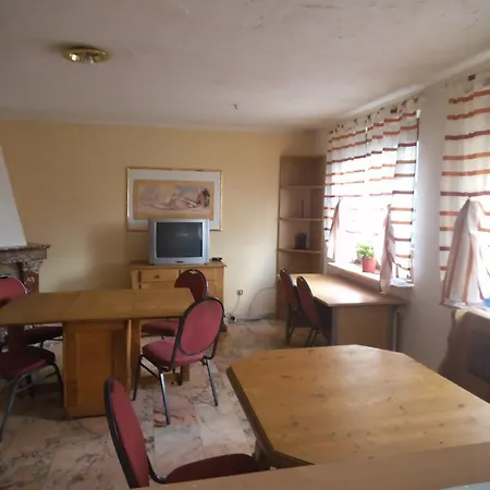 Privatunterkunft Monteurzimmer Emmerova Wiener Neustadt