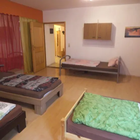 Monteurzimmer Emmerova *