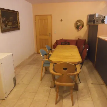 Privatunterkunft Monteurzimmer Emmerova *