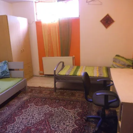 Monteurzimmer Emmerova Privatunterkunft